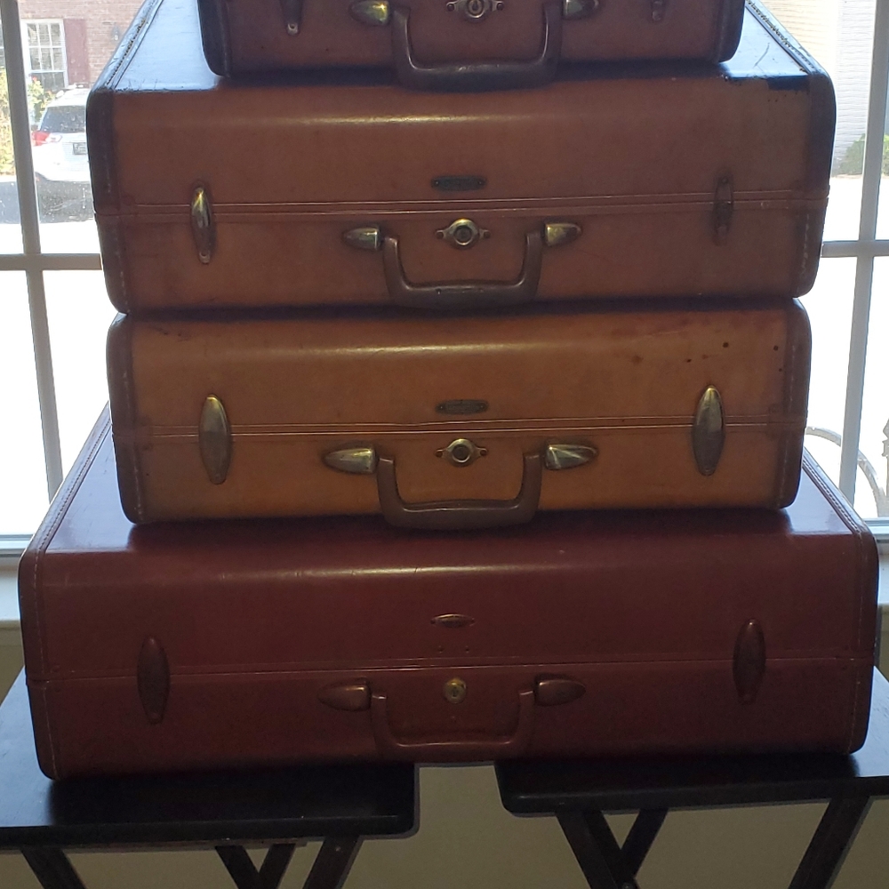 1970 Samsonite leather luggage set